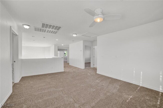 Building Photo - 7425 Glorious Sun Dr