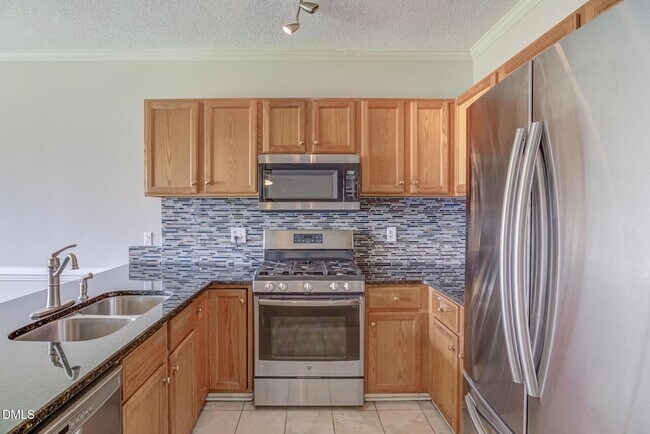 Building Photo - 4636 Vendue Range Dr