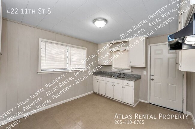 Building Photo - ADORABLE & AFFORDABLE BESSEMER HOME!