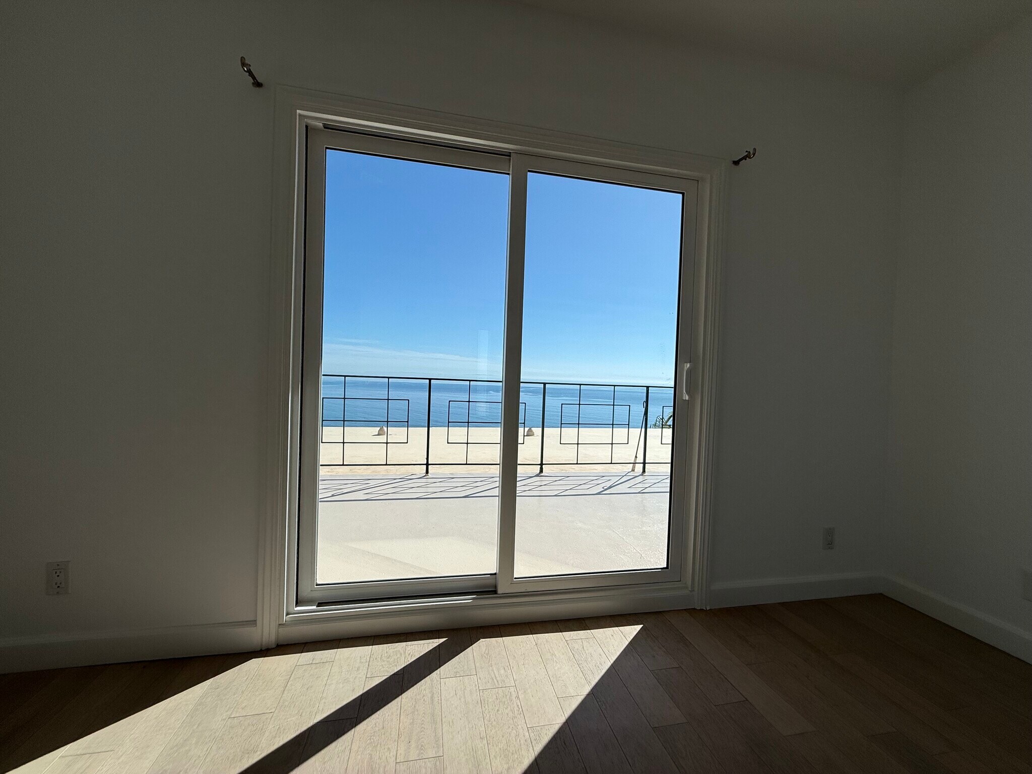 Building Photo - 18139 Coastline Dr