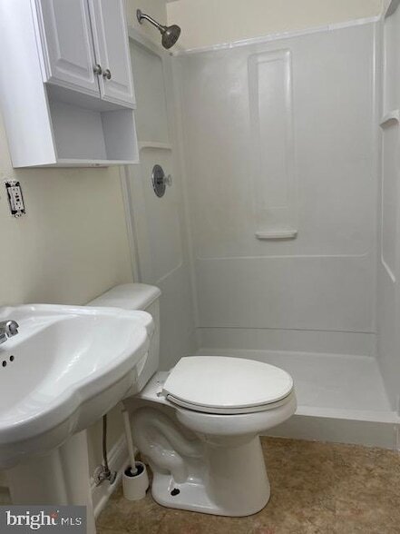 Building Photo - 402 Kojun Ct