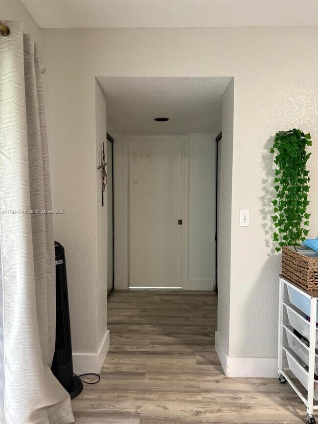 Building Photo - 1430 SW 109th Way