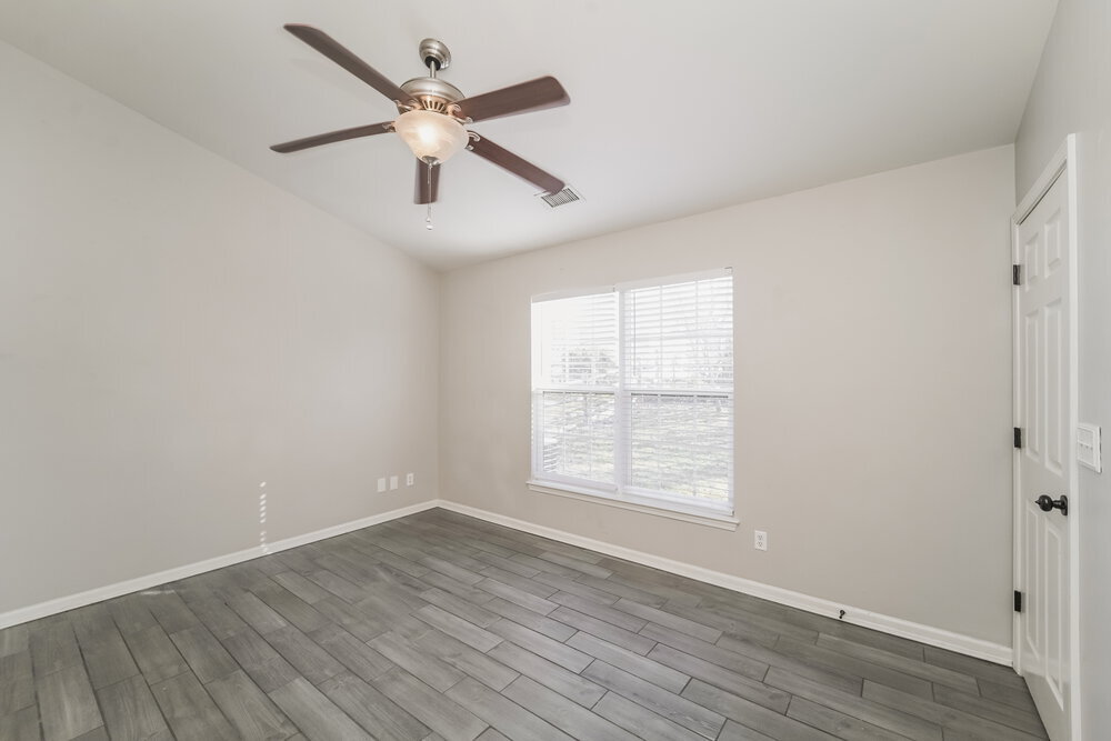 Building Photo - 8224 Fox Swamp Rd