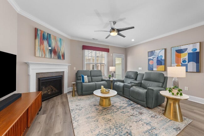Building Photo - Charming Craftsman Home in the Heart of Apex | Renovated Kitchen, Fenced Yard, Garage & Lawn Care...