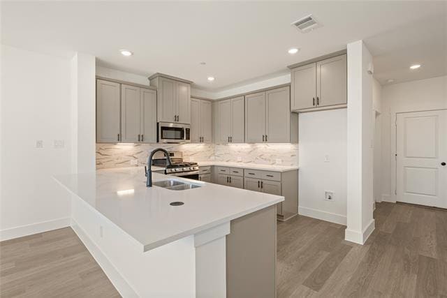 Building Photo - 9609 Dahlia Blvd