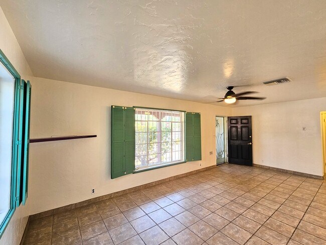 Building Photo - A charming 3-bedroom, 2-bathroom house in ...