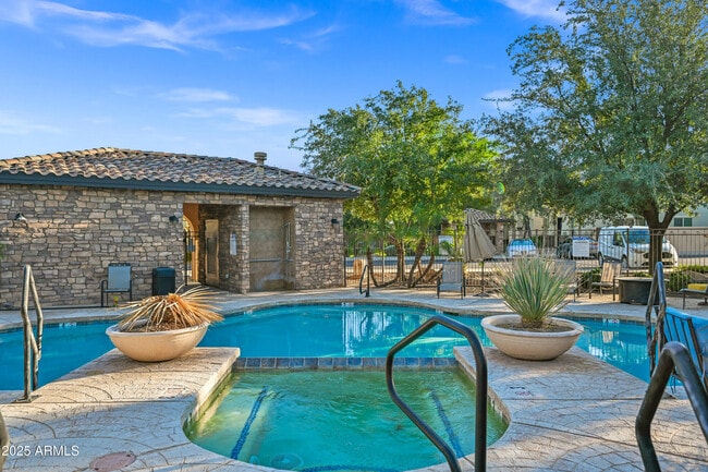 Building Photo - 2060 E Heartwood Ln