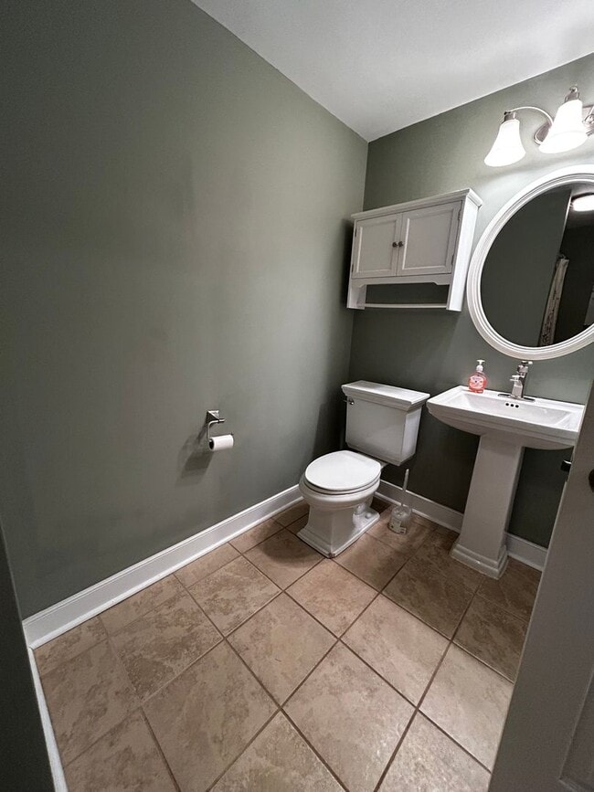 Building Photo - Single family home in Forest