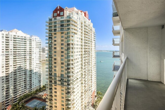 Building Photo - 1200 Brickell Bay Dr