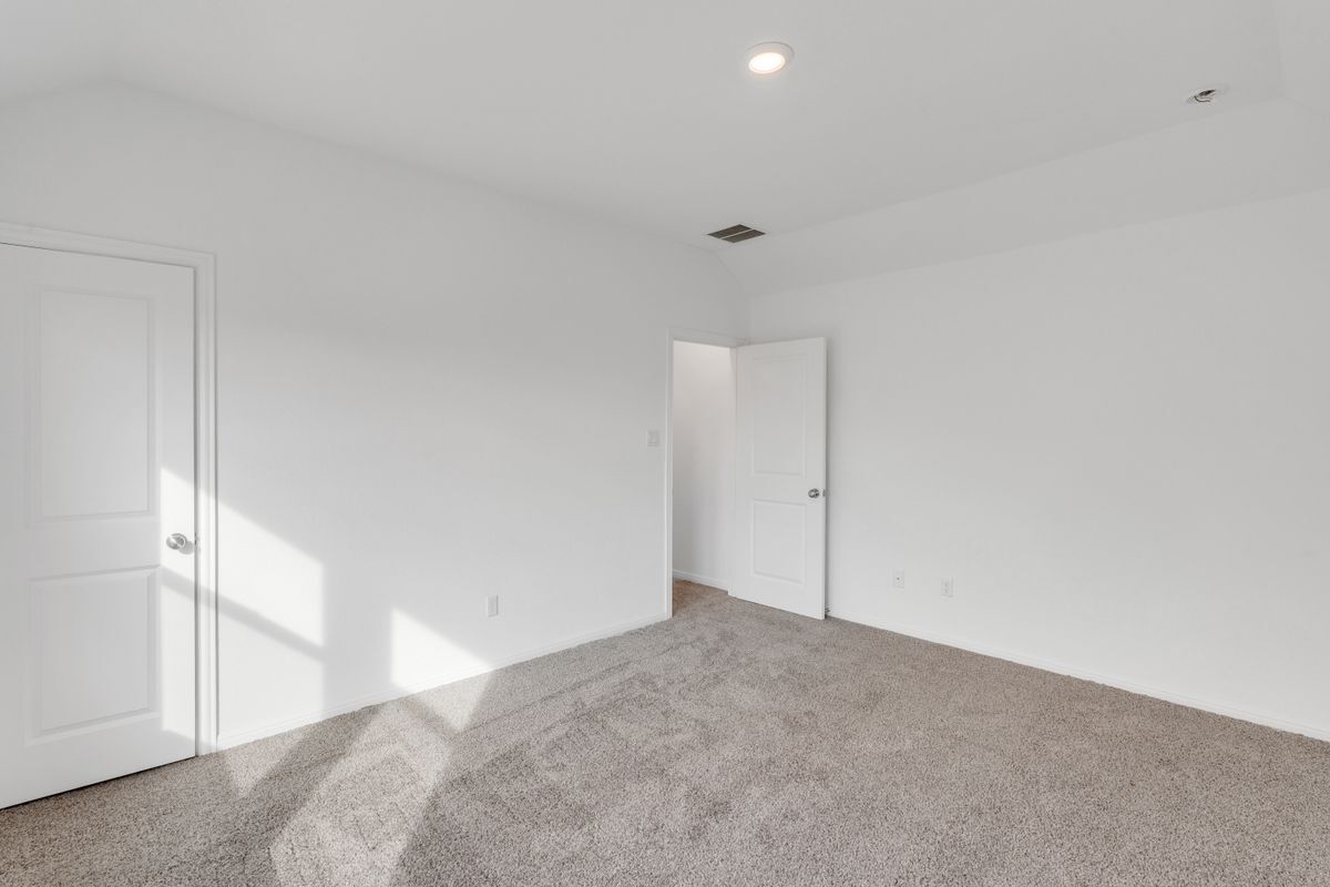 Building Photo - 133 Lenera Dr