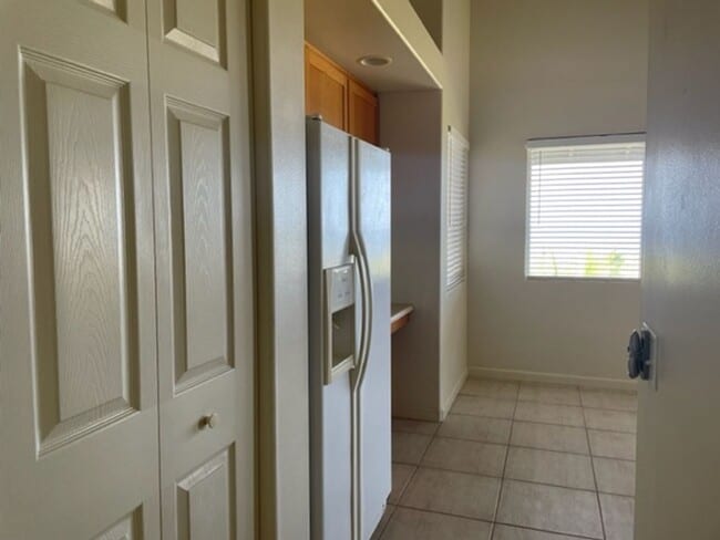Building Photo - $4,000 / Beautiful 3 bedrm/2 bath home wit...