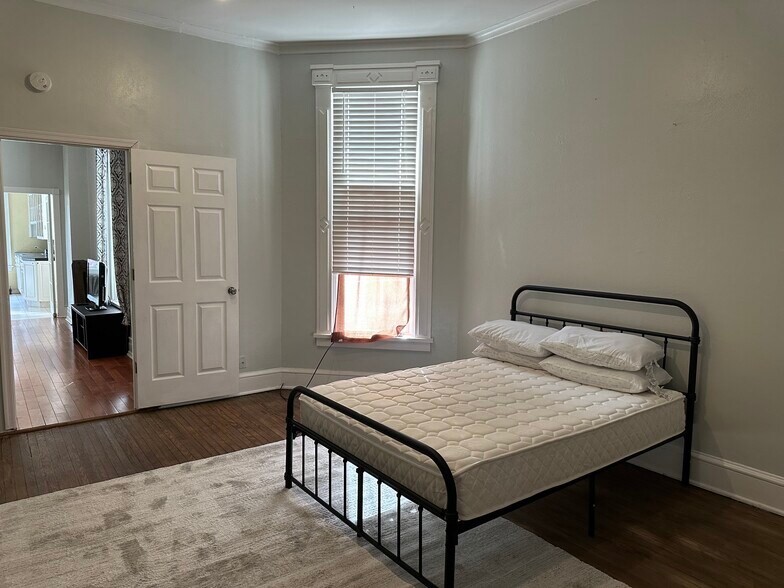 Primary Photo - 624 Jefferson Ave