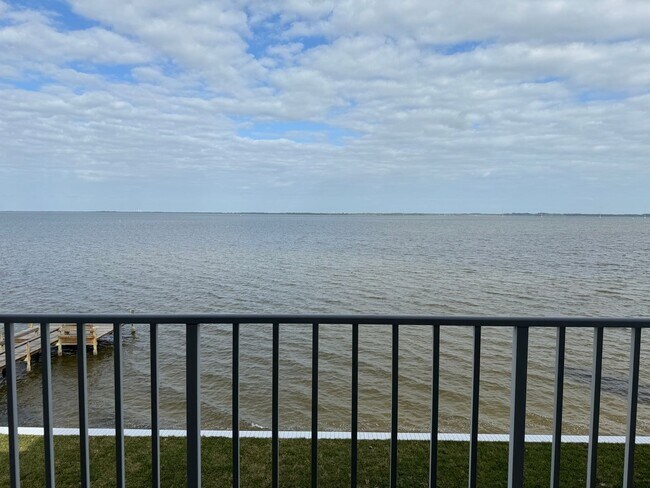 Primary Photo - Directly on the River, what a view!!