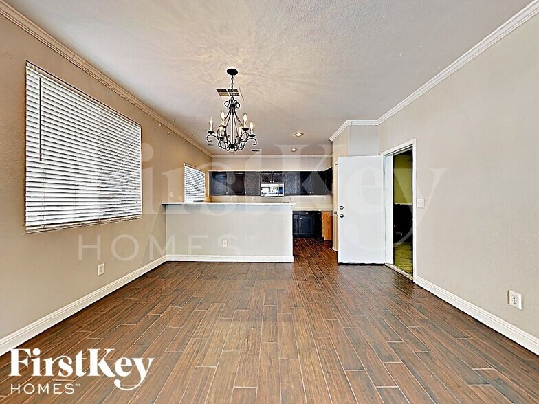 Building Photo - 4714 English Lavender Ave