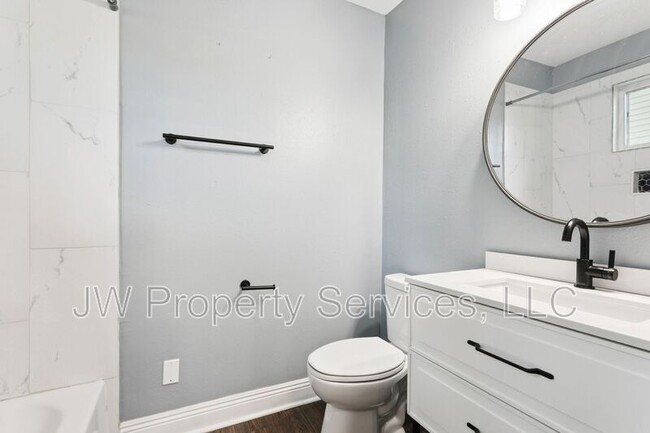 Building Photo - 1309 Moisant St
