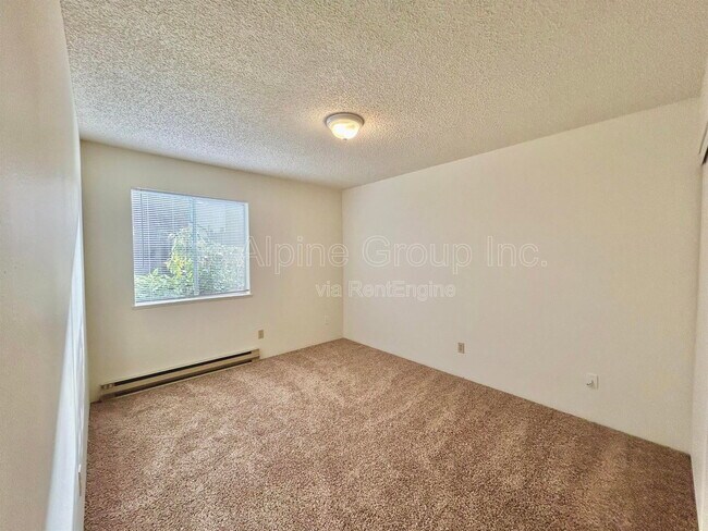 Building Photo - 12400 SW Chaps Ct