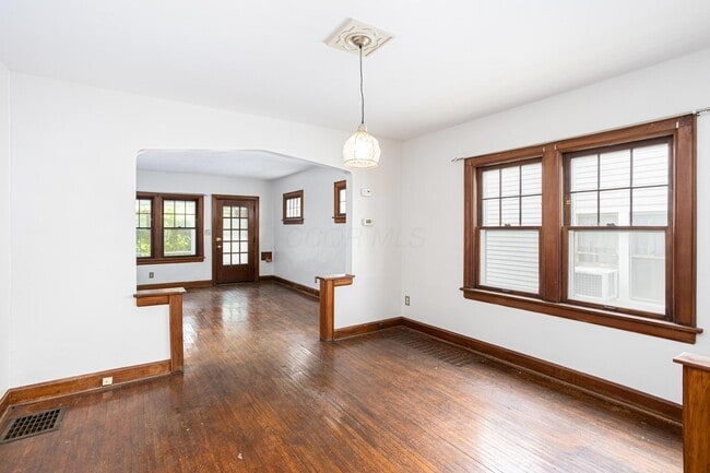 Building Photo - 174 W Weber Rd