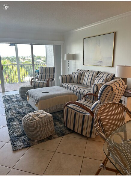 Building Photo - 1 Bluebill Ave