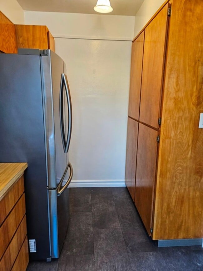 Building Photo - 4Bd/2Ba Two Story Home - For Viewing!