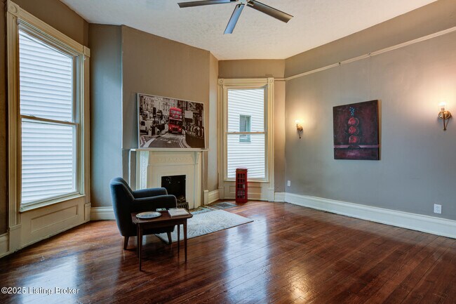 Building Photo - 1422 Highland Ave