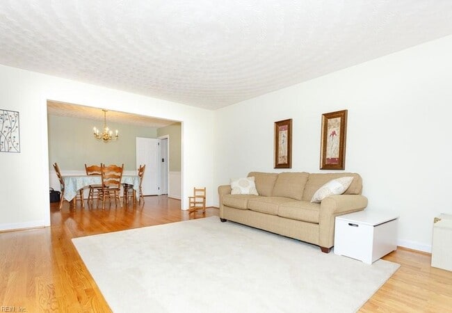 Building Photo - 3617 Hermitage Dr