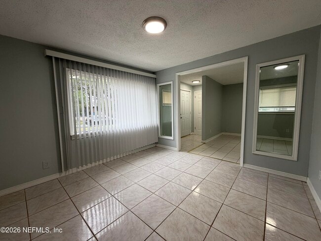 Building Photo - 6023 Edgefield Dr