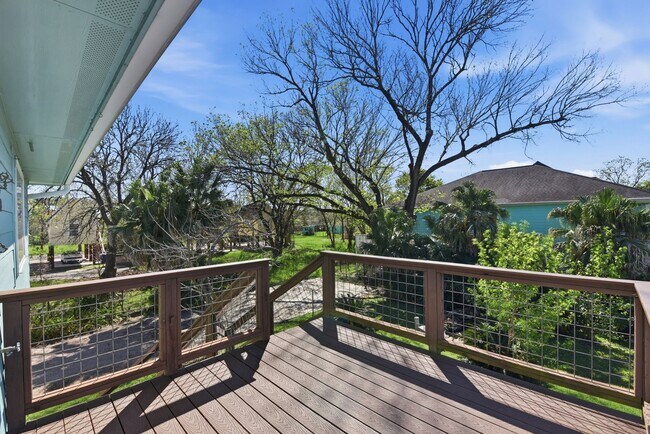 Building Photo - 180 Grove Rd