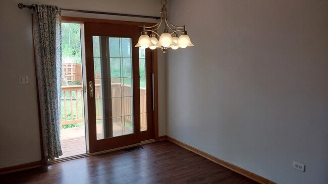 Building Photo - 5420 Hillside Dr W