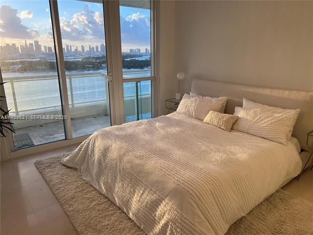 Building Photo - The Bentley Bay Condo