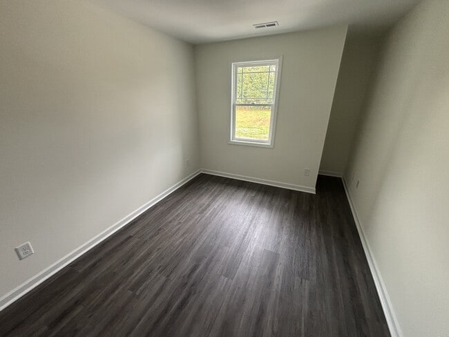 Building Photo - 610 S Blackmon St