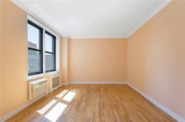 Building Photo - Upscale 1BR Designed for Comfort