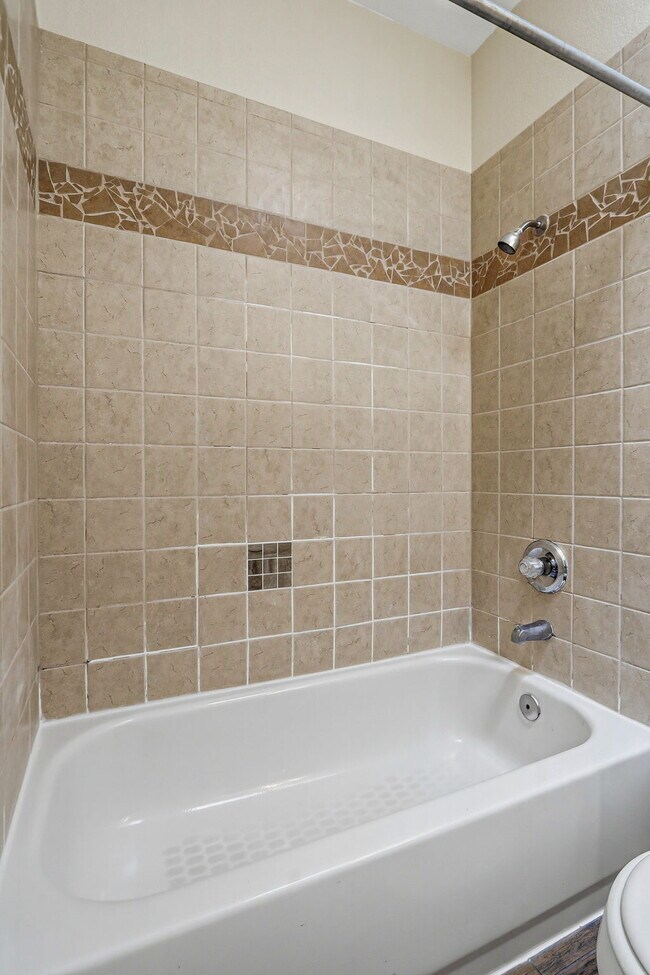 Building Photo - 4 Bed 2 Bath home in 79928