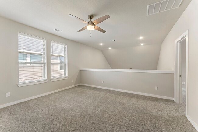 Building Photo - 421 Soapberry Tree Ct