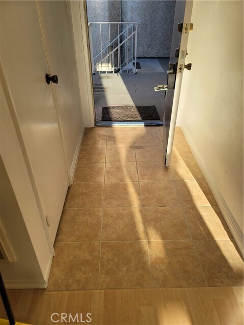 Building Photo - 10521 National Blvd