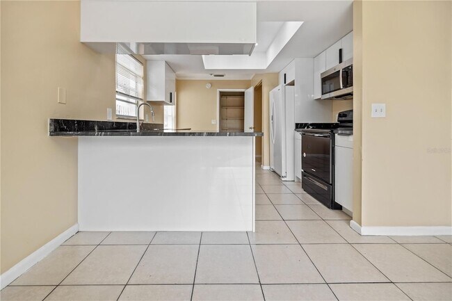 Building Photo - 7906 George Washington Ln