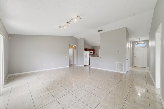 Building Photo - 266 Chadworth Dr