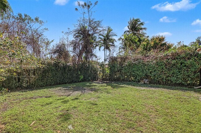 Building Photo - 13621 SW 103rd Ave