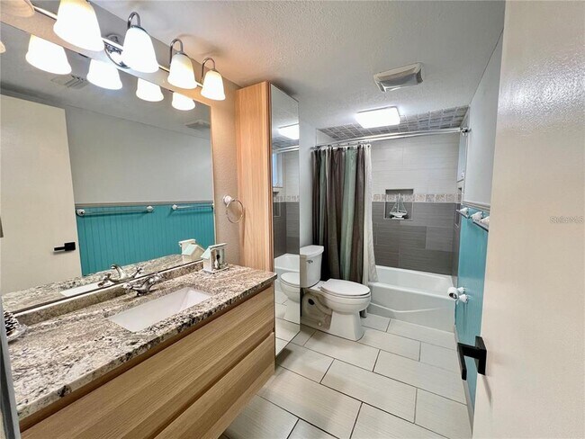 Building Photo - 3006 Country Lake Dr