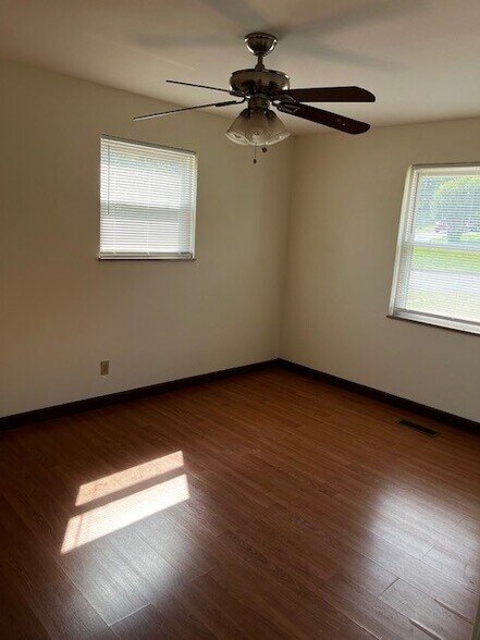 Upstairs BR - 10912 Dineen Dr