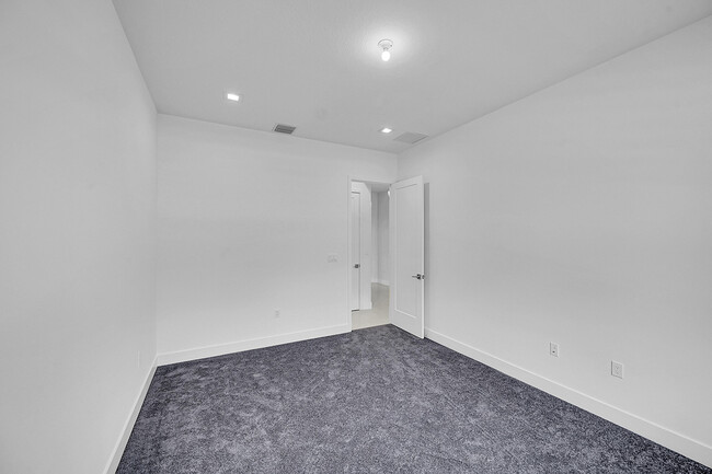 Building Photo - 13080 Feathering Wy