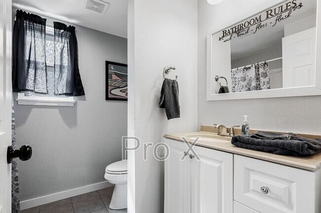 Building Photo - 415 N Pennsylvania St