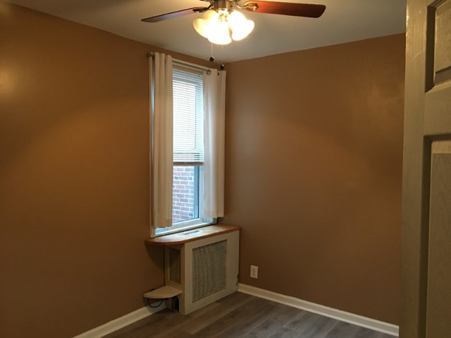 Building Photo - 1143 Rosalie St