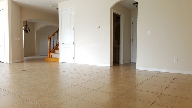 Building Photo - Premier Lake Nona Home in Eagle Creek!