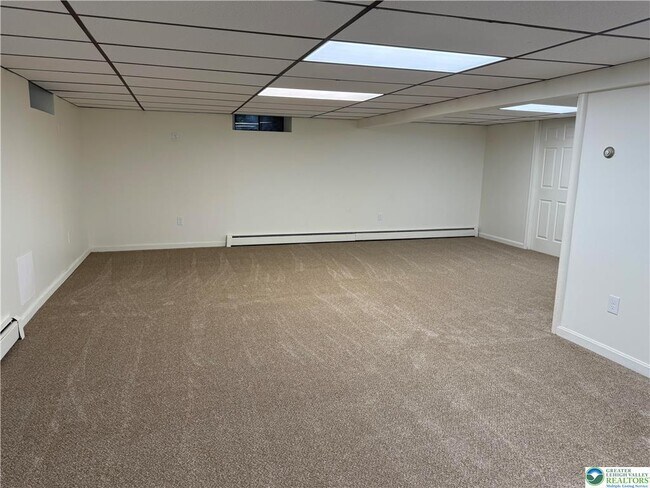 Building Photo - 1035 Ridge Ave
