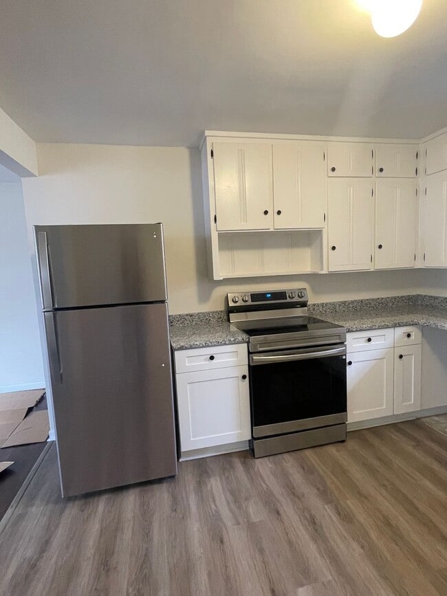 Building Photo - 1036 Seymour Ave