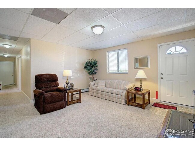 Building Photo - 2616 E Vine Dr