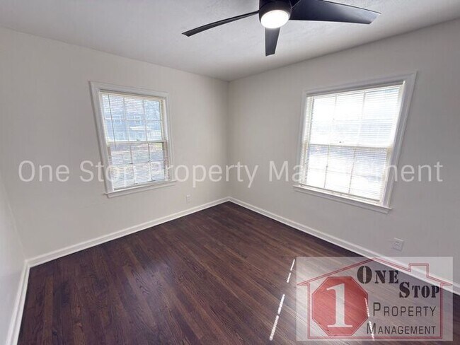 Building Photo - Beautiful 3 Bedroom 1 Bathroom in Kansas City!