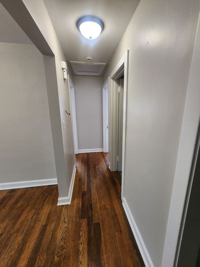 Building Photo - Now leasing for July 1st!