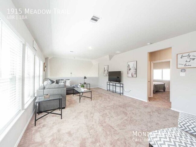 Building Photo - Meadow Trail Manor