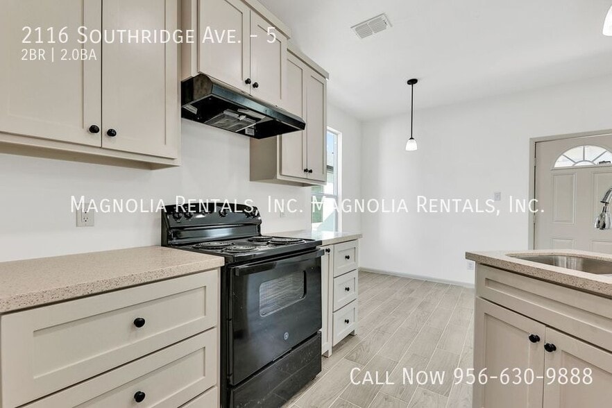 Building Photo - 2116 Southridge Ave